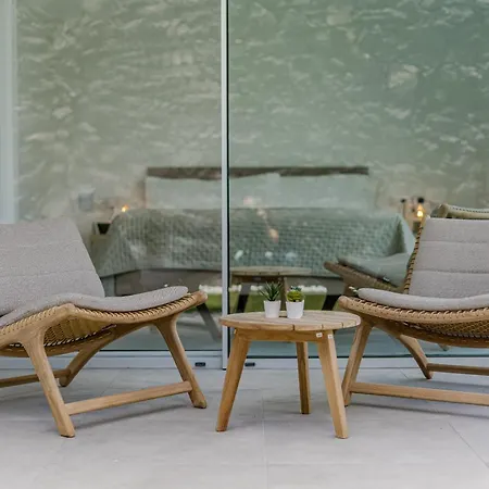 Estandar 8- Casangular By Upper 阿德耶