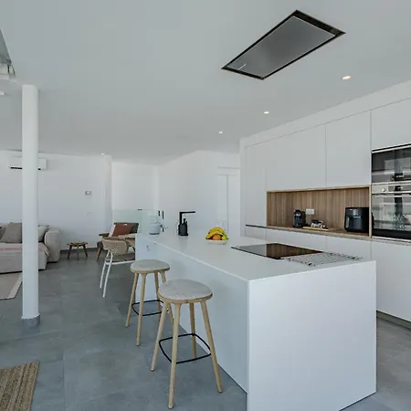 Estandar 8- Casangular By Upper * 阿德耶