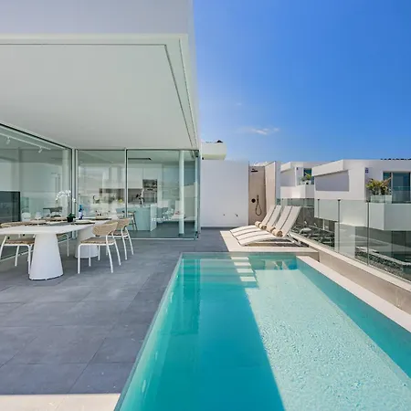 Estandar 8- Casangular By Upper * 阿德耶