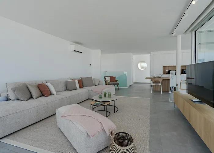 Estandar 8- Casangular By Upper