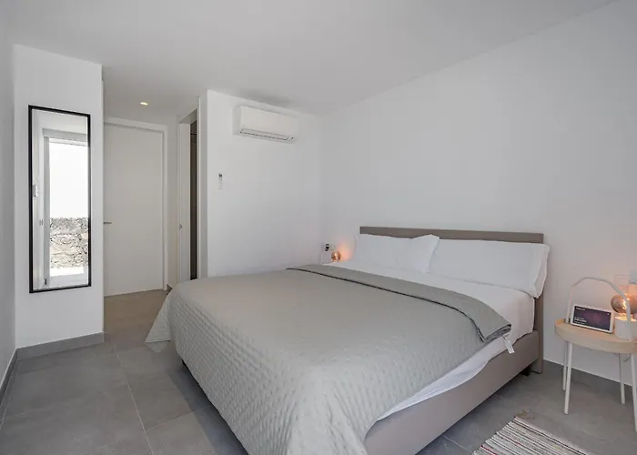 Vila Estandar 8- Casangular By Upper