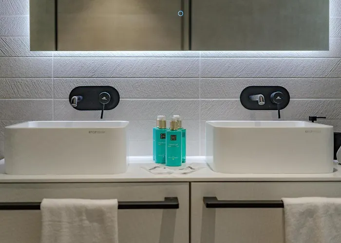 Estandar 8- Casangular By Upper Vila *